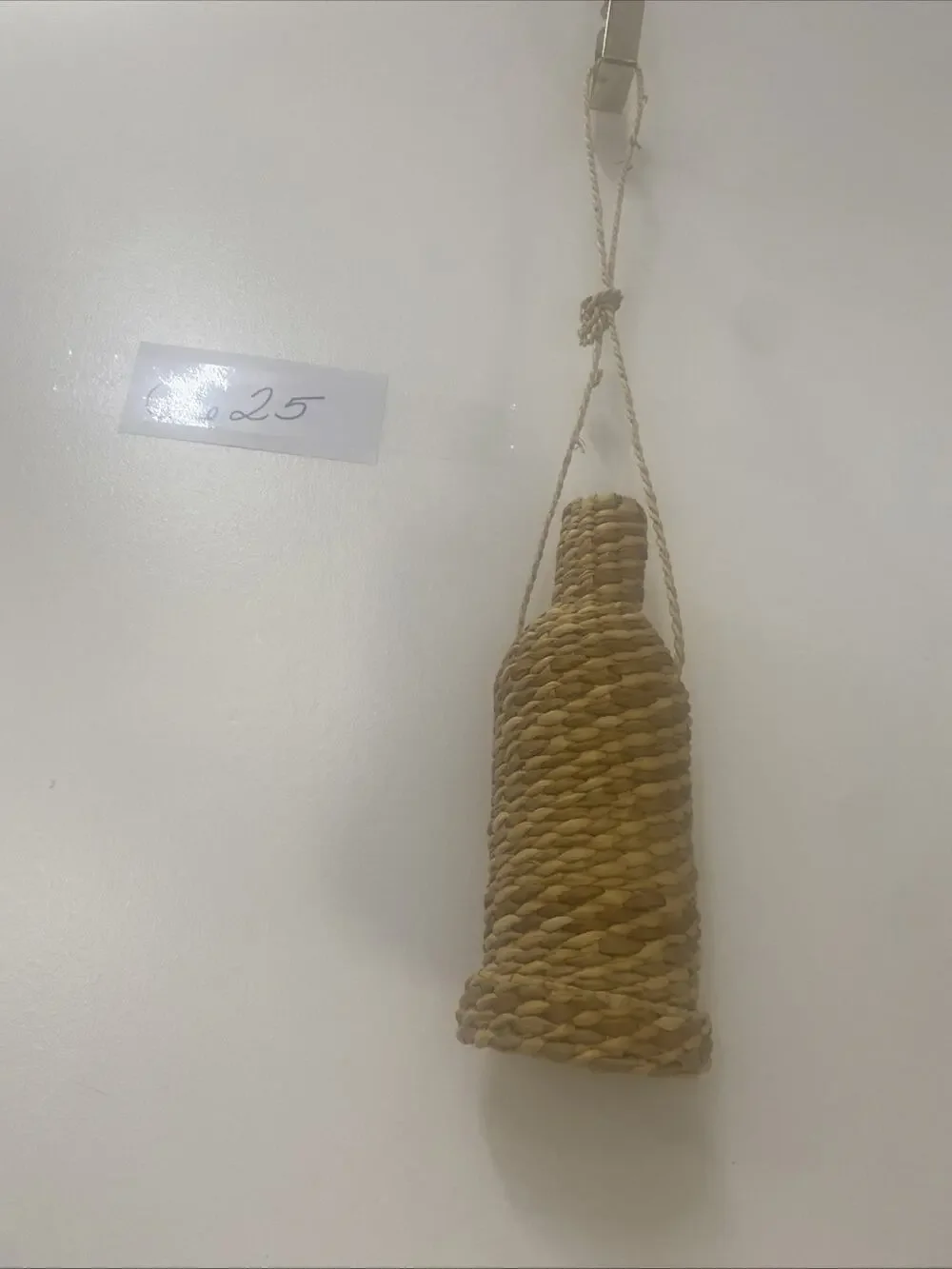 Vtg Hanging Raffia Wine Bottle Holder Woven Basket Travel Carrier 4.5”X 12” T